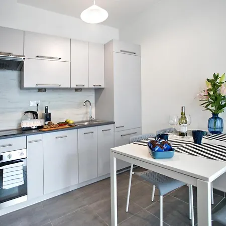 Mlociny - 2 Bed Serviced Sokratesa * Warsaw